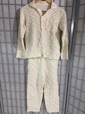 The Fleece Com- Cozy Cream Floral Pyjama Set - Soft Long-Sleeve, Women’s Small